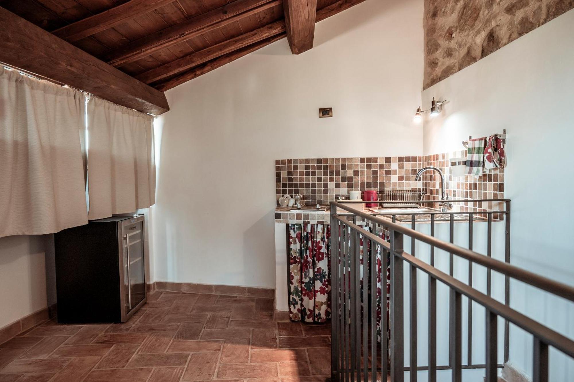 Locanda Persei Prossedi Exterior photo